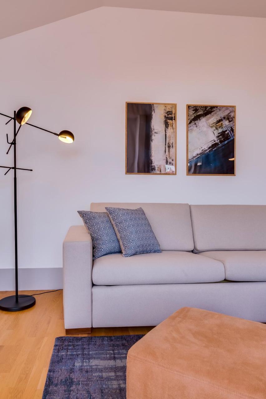 Poiais By Lisbon Inside Out Apartment Exterior foto