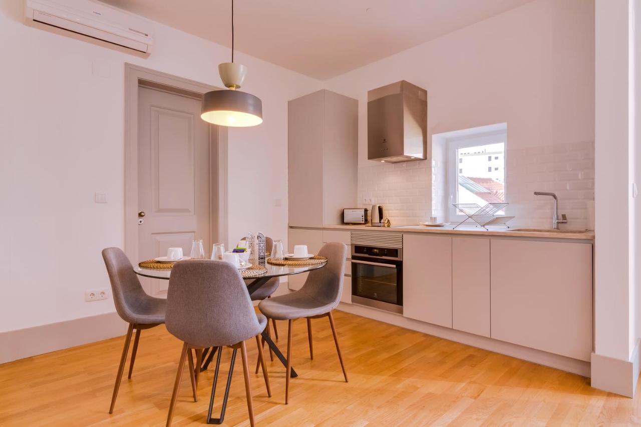 Poiais By Lisbon Inside Out Apartment Exterior foto