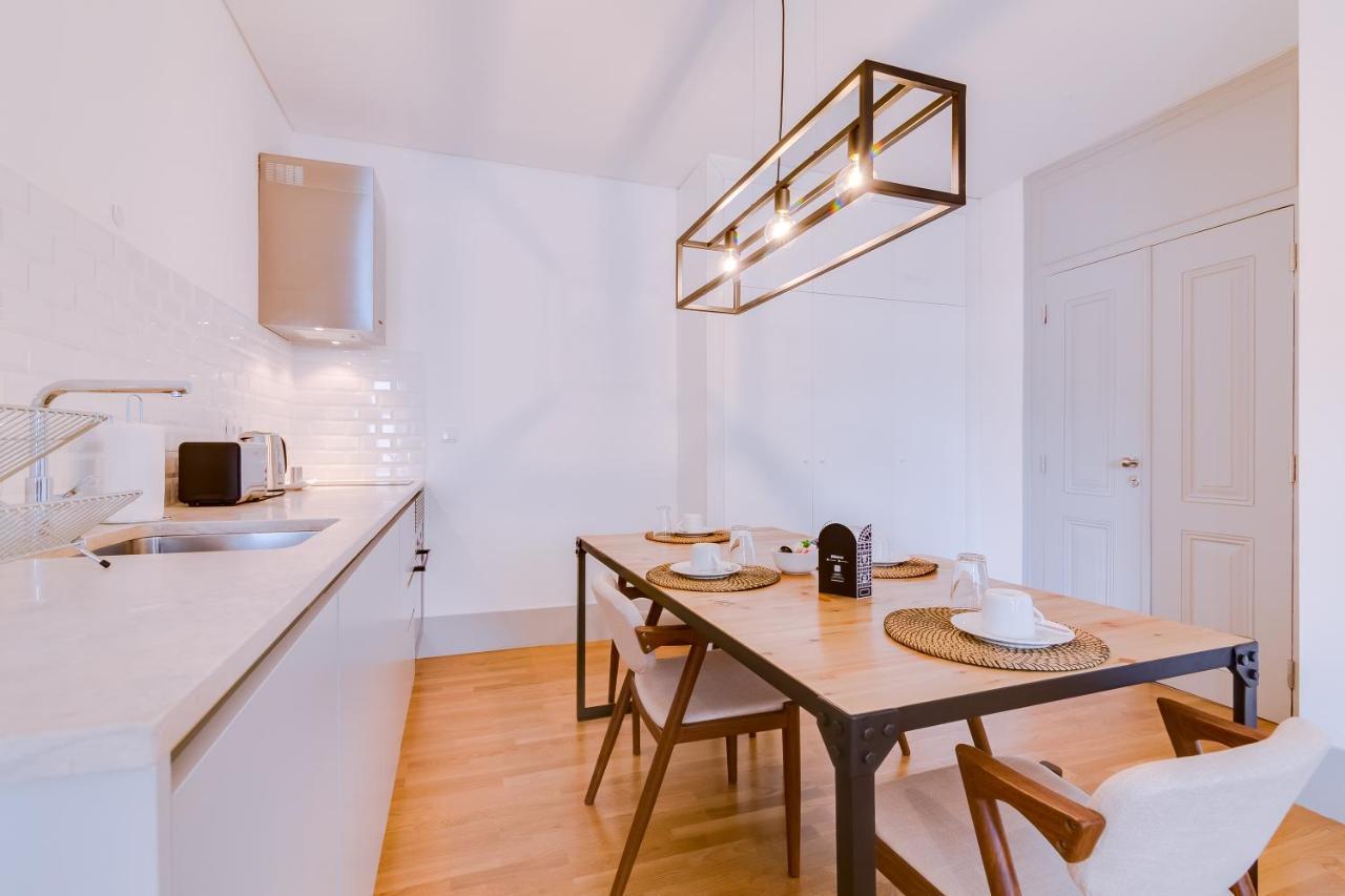 Poiais By Lisbon Inside Out Apartment Exterior foto