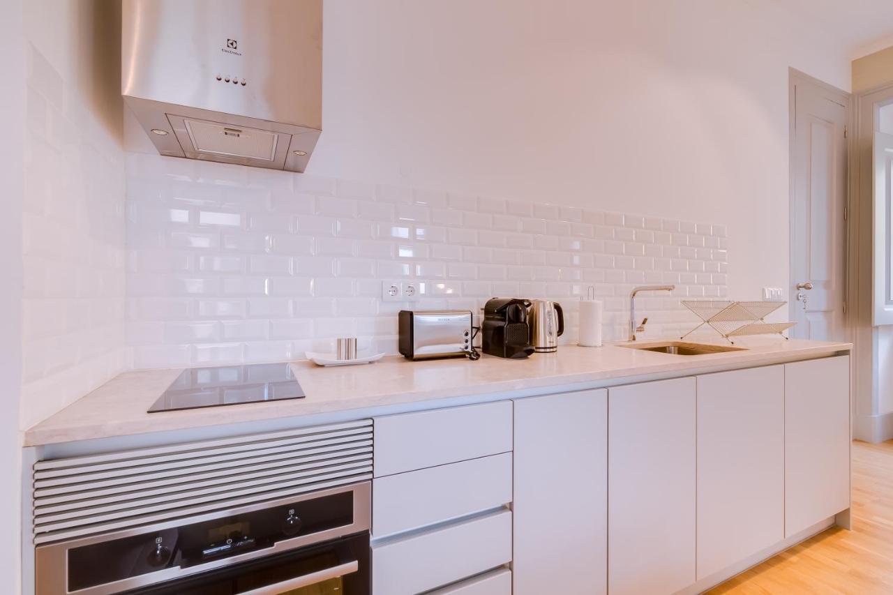 Poiais By Lisbon Inside Out Apartment Exterior foto
